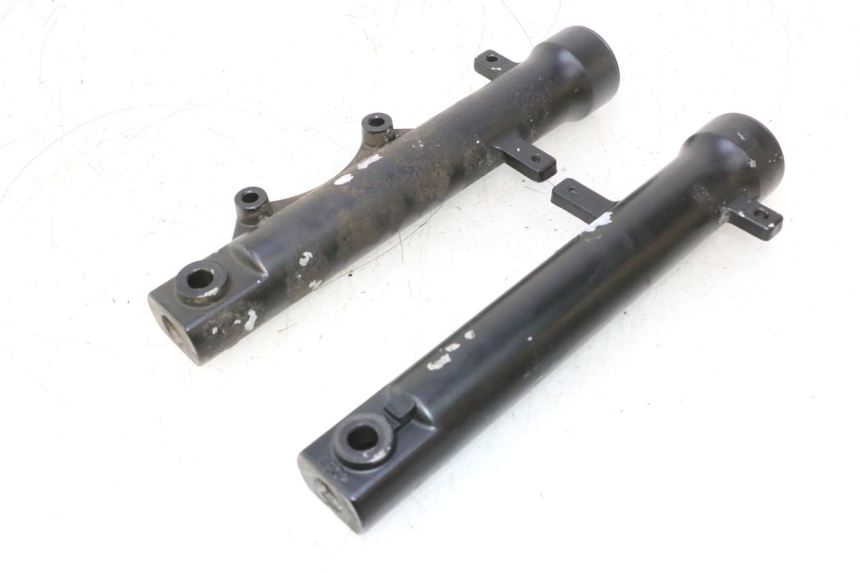 photo de FORKS LEG KYMCO AGILITY 16+ 4T 50 (2018 - 2023) - Technical close-up