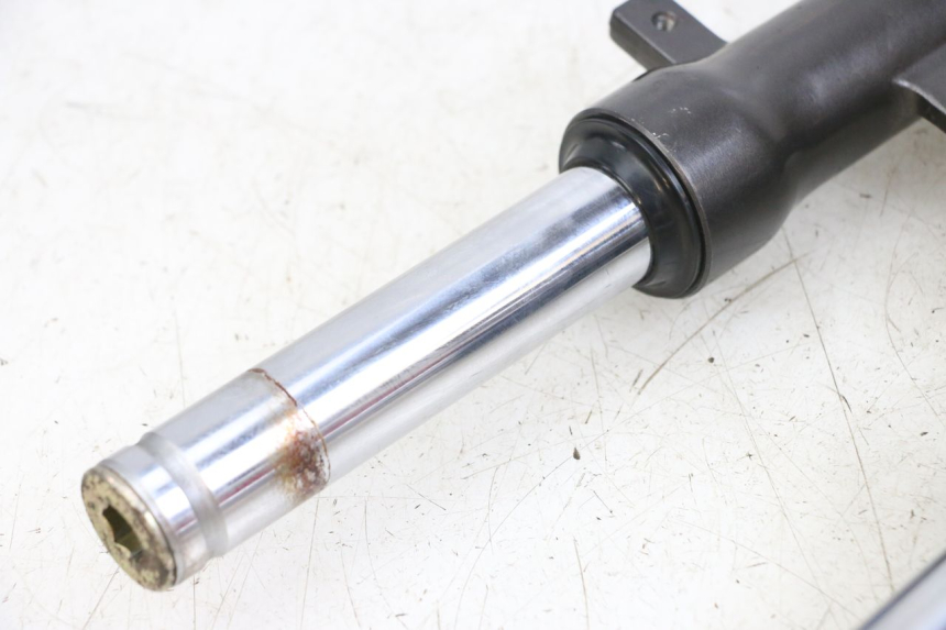 photo de FORK TUBE KYMCO AGILITY 4T 50 (2018 - 2022) - Fixing points details