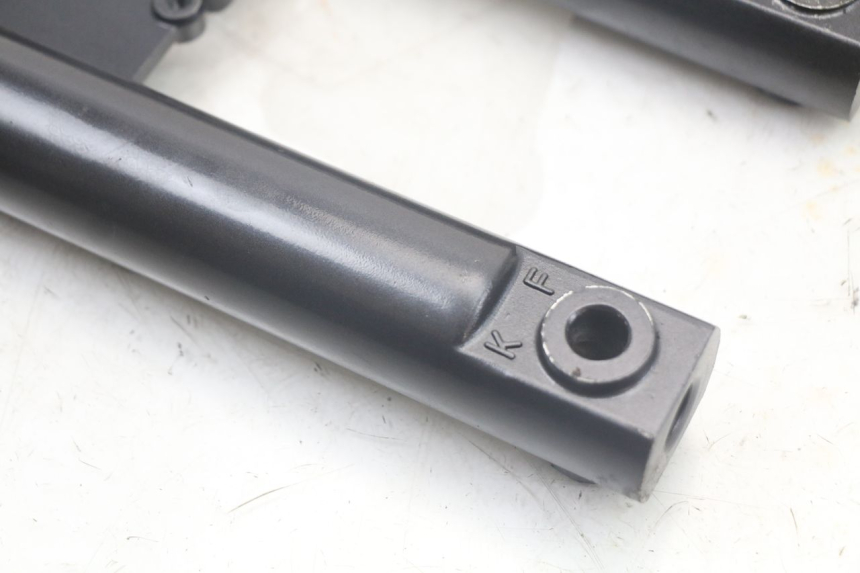 photo de FORK TUBE KYMCO AGILITY 4T 50 (2018 - 2022) - Alternative angle