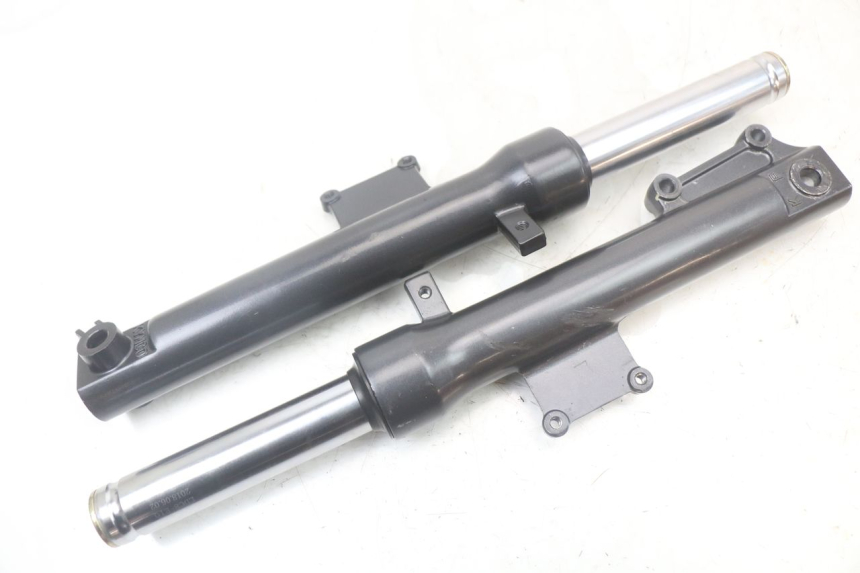 photo de FORK TUBE KYMCO AGILITY 4T 50 (2018 - 2022) - Fixing points details