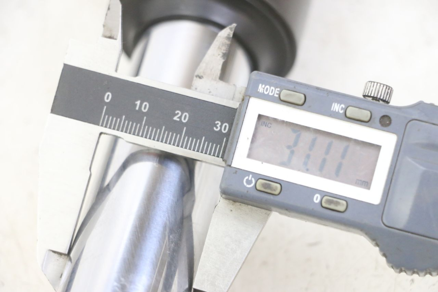 photo de Fork tube KYMCO AGILITY 4T 50 (2005 - 2018) - Component detail