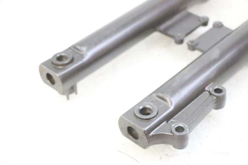 photo de Fork tube KYMCO AGILITY 4T 50 (2005 - 2018) - Fixing points details