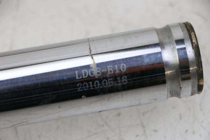 photo de Fork tube KYMCO AGILITY 4T 50 (2005 - 2018) - Technical close-up