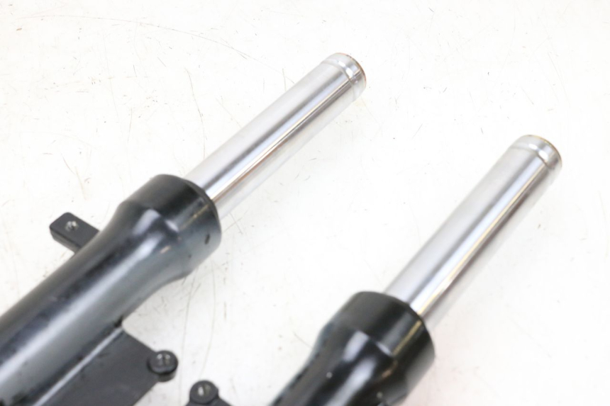 photo de FORK TUBE KYMCO AGILITY 4T 50 (2018 - 2022) - Alternative perspective