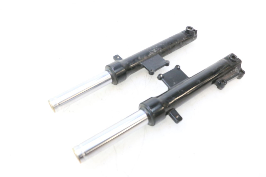 photo de FORK TUBE KYMCO AGILITY 4T 50 (2018 - 2022) - Fixing points details