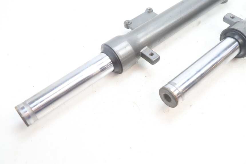 photo de Fork tube KYMCO AGILITY 4T 50 (2005 - 2018) - Surface and material condition