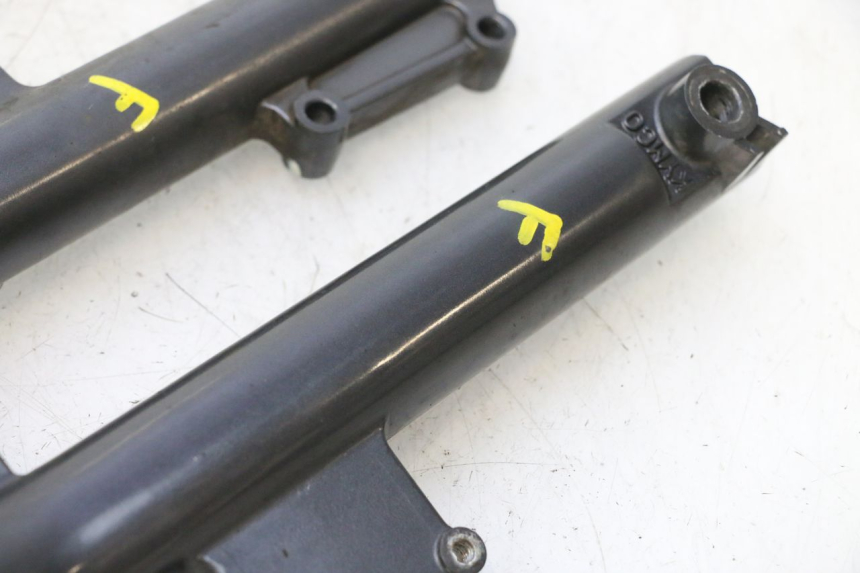 photo de FORK TUBE KYMCO AGILITY 4T 50 (2018 - 2022) - Distinctive features