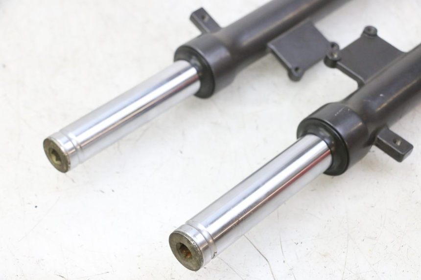 photo de FORKS LEG KYMCO AGILITY NAKED RENOUVO 2T 50 (2011 - 2018) - Technical close-up