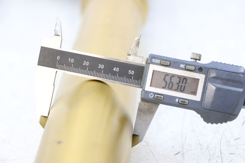 photo de FORKS LEG BMW S RR ABS S1000RR 1000 (2015 - 2018) - Zoom on usage condition