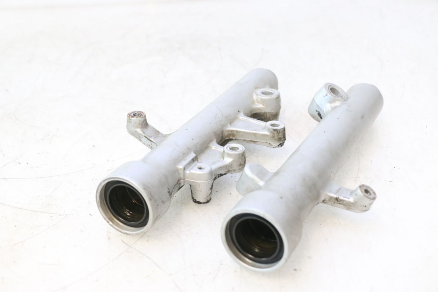 photo de FORKS LEG SUZUKI BURGMAN 125 (2007 - 2014) - Fixing points details