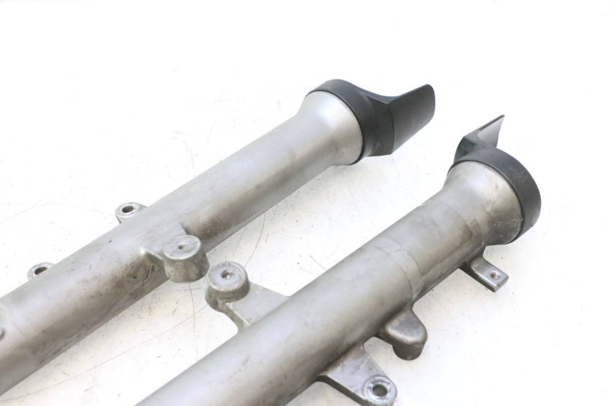 photo de FORKS LEG SUZUKI BURGMAN EXECUTIVE ABS 650 (2006 - 2012) - Fixing points details