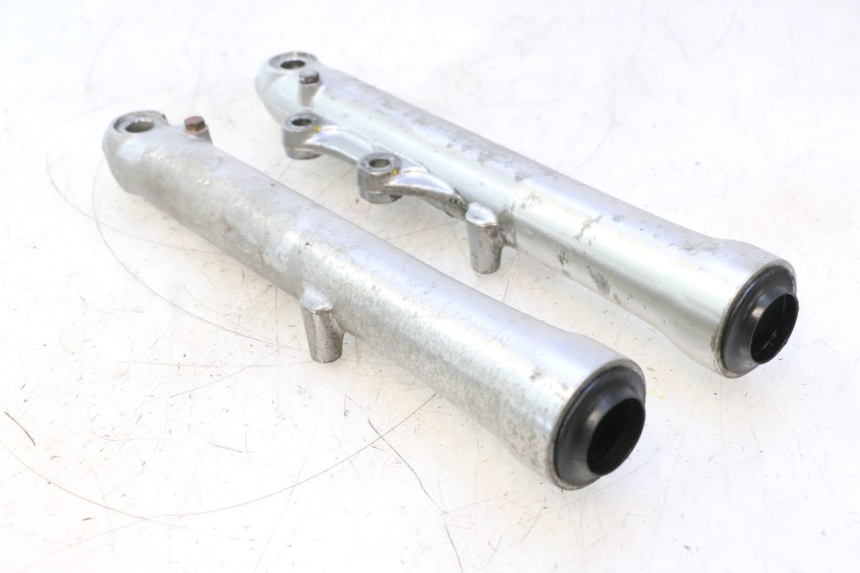 photo de FORKS LEG HONDA CB TWO FIFTY 250 (1991 - 2002) - Technical close-up