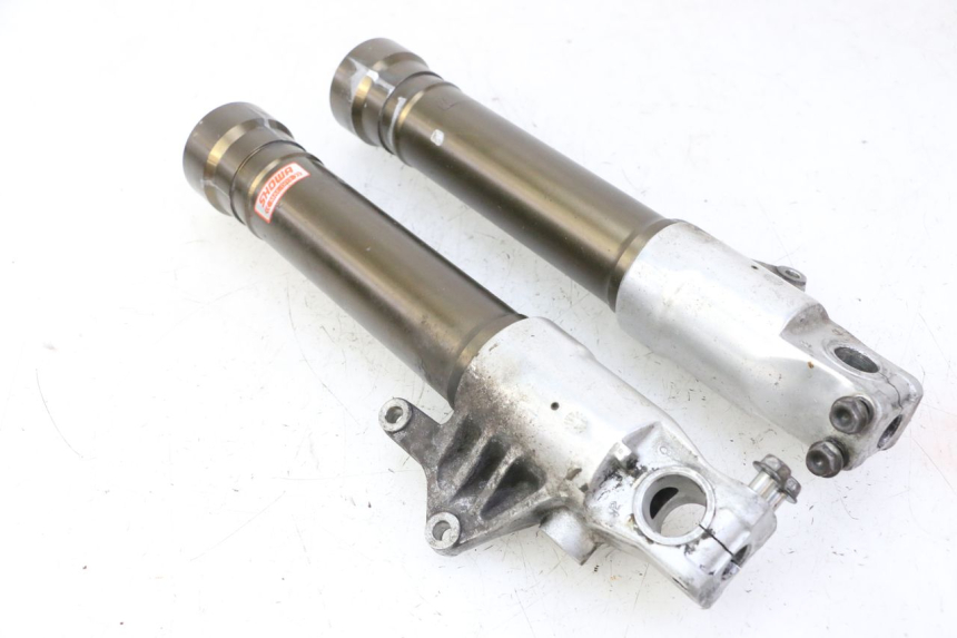 photo de FORKS LEG HONDA CBR RR FIREBLADE 900 (1992 - 1994) - Technical close-up