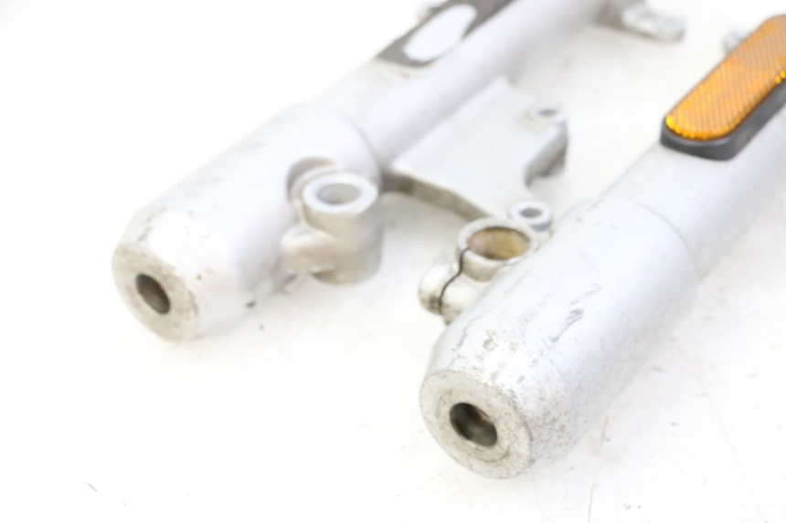 photo de FORKS LEG PEUGEOT CITYSTAR 50 (2013 - 2017) - Surface and material condition