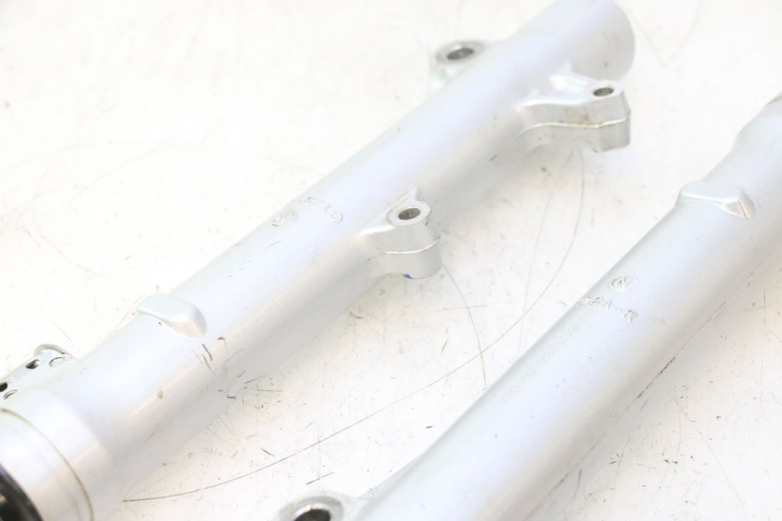 photo de FORKS LEG HONDA CRF CR-F 125 (2020 - 2021) - Fixing points details