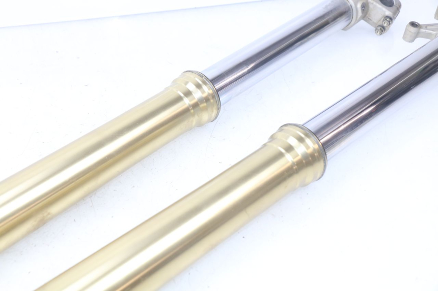 photo de FORK TUBE HONDA CRF 250 (2013 - 2016) - Distinctive features