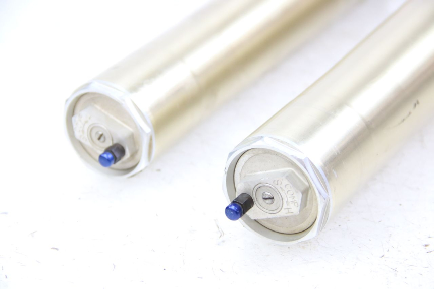 photo de FORK TUBE HONDA CRF 250 (2010 - 2013) - Distinctive features