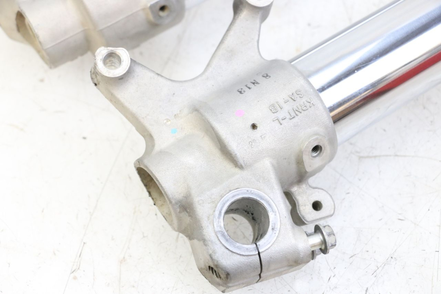 photo de FORKS LEG HONDA CRF R 250 (2020 - 2021) - Distinctive features