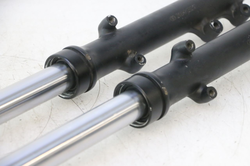 photo de FORKS LEG MASH DIRT TRACK 50 (2018 - 2020) - Surface and material condition