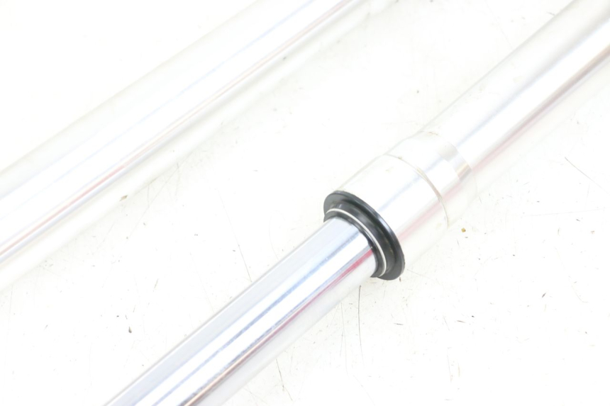 photo de FORK TUBE KSR RACING DRIFT 140 - Surface and material condition