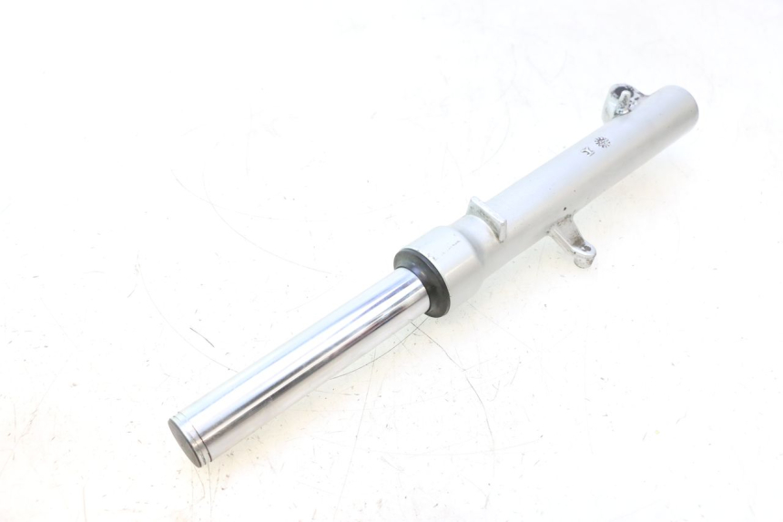 photo de RIGHT FORKS LEG APRILIA ATLANTIC S 125 (2010 - 2013) - Alternative perspective