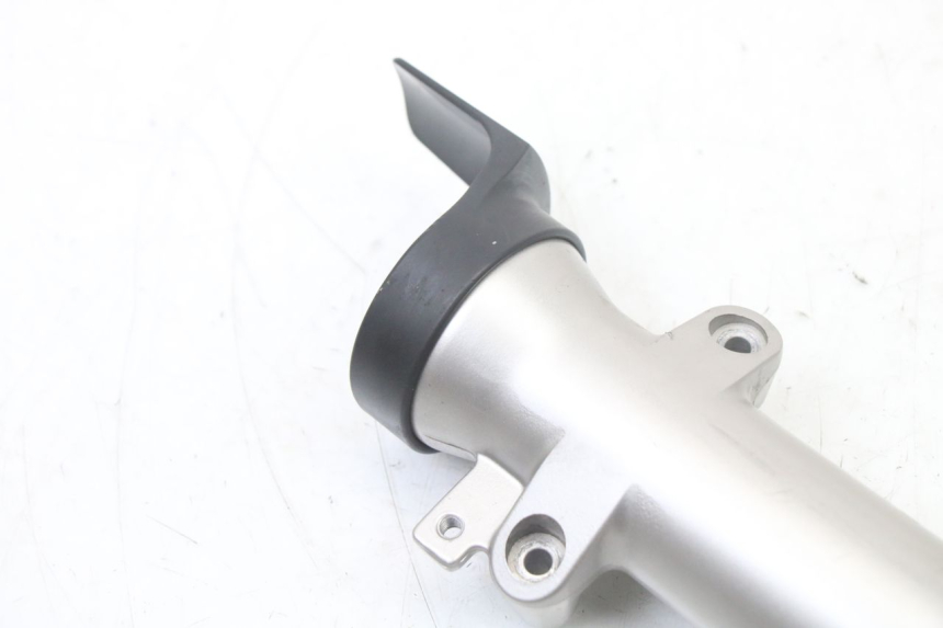 photo de RIGHT FORKS LEG SUZUKI GSF S BANDIT 600 (2000 - 2004) - Component detail
