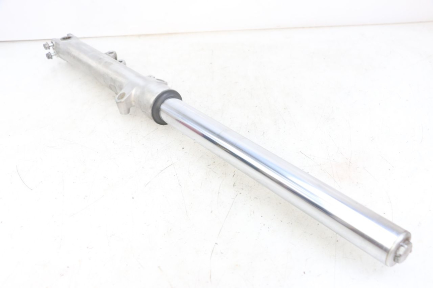 photo de RIGHT FORK TUBE SUZUKI SV N 650 (1999 - 2002) - Fixing points details