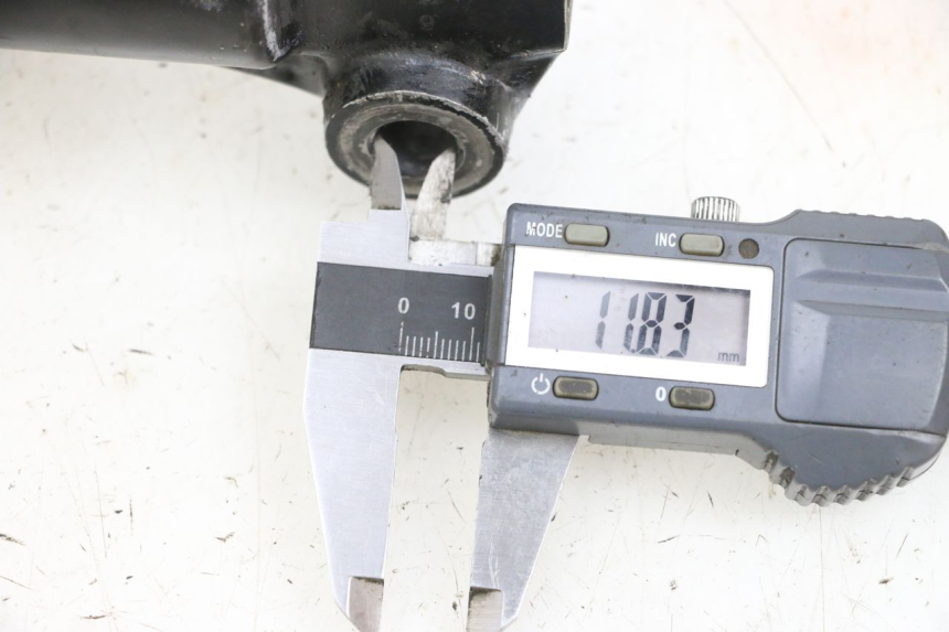 photo de RIGHT FORKS LEG YAMAHA TTR 125 (2000 - 2020) - Zoom on usage condition