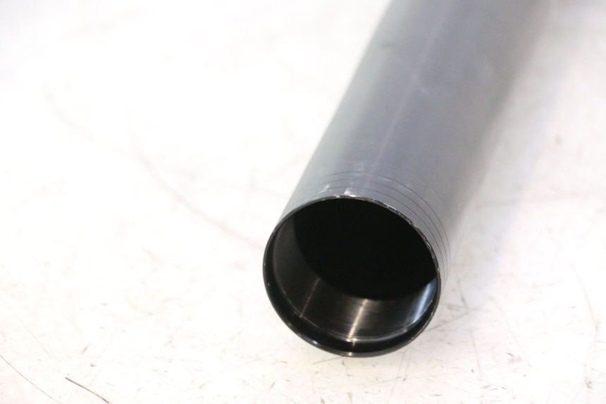 photo de RIGHT FORKS LEG YAMAHA YZF R6 600 (2008 - 2009) - Surface and material condition