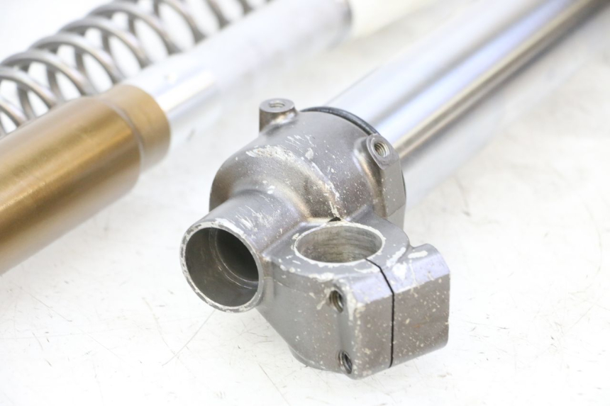 photo de RIGHT FORKS LEG YAMAHA YZF YZ-F 450 (2014 - 2016) - Alternative angle