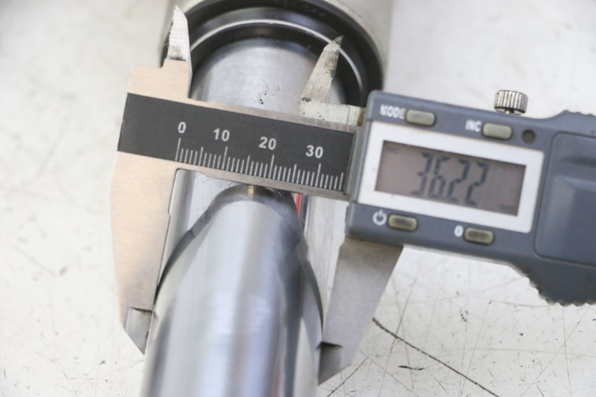 photo de FORKS LEG PEUGEOT ELYSTAR 125 (2002 - 2007) - Component detail