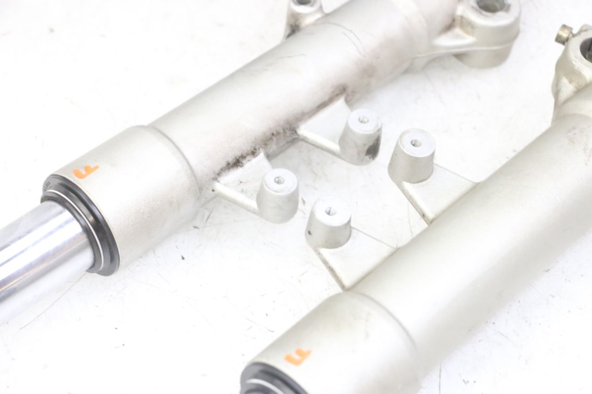 photo de FORKS LEG PEUGEOT ELYSTAR 125 (2002 - 2007) - Additional view of the item