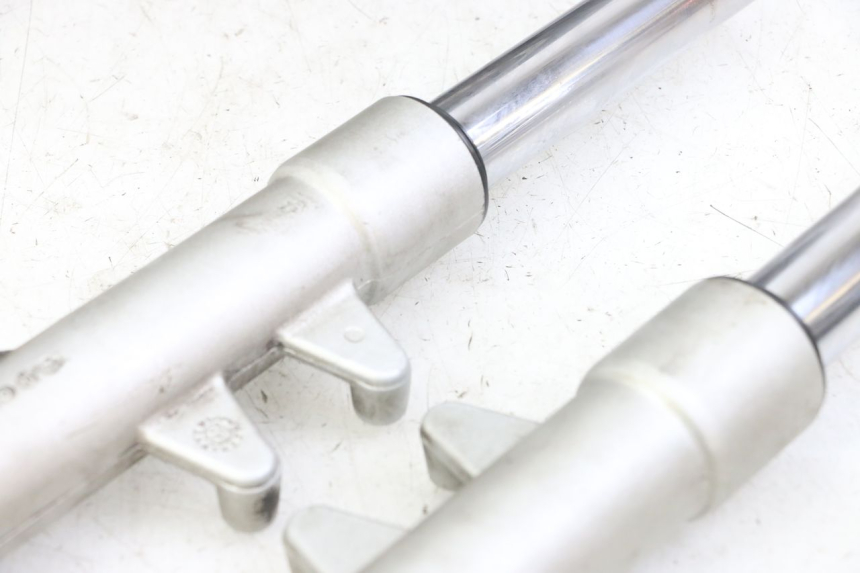 photo de FORKS LEG PEUGEOT ELYSTAR 125 (2002 - 2007) - Surface and material condition