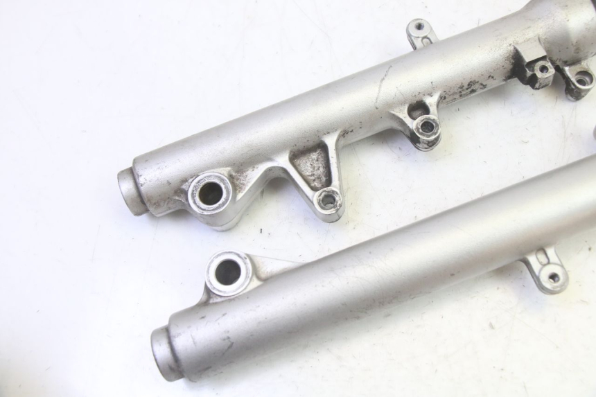 photo de FORKS LEG HONDA FES S-WING SWING ABS 125 (2007 - 2015) - Component detail