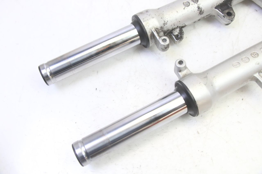 photo de FORKS LEG HONDA FES S-WING SWING ABS 125 (2007 - 2015) - Additional view of the item