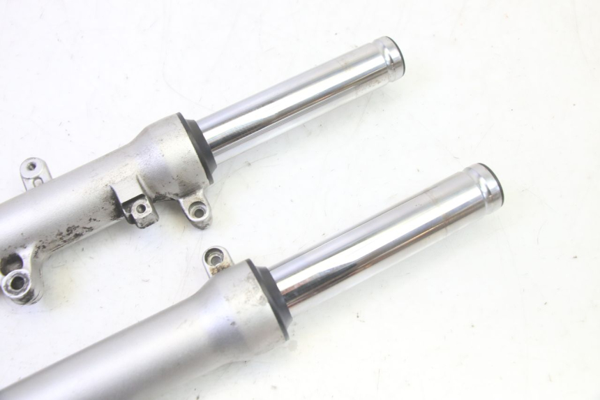 photo de FORKS LEG HONDA FES S-WING SWING ABS 125 (2007 - 2015) - Zoom on usage condition