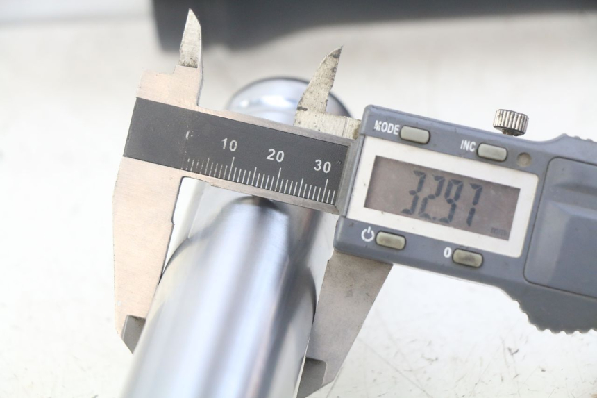 photo de FORK TUBE SYM FIDDLE 2 50 (2008 - 2013) - Component detail