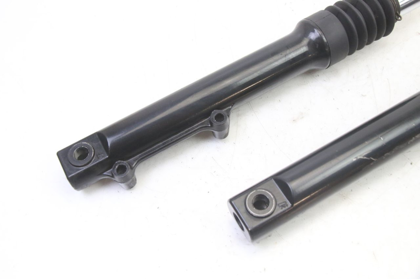 photo de FORK TUBE SYM FIDDLE 3 III 125 (2014 - 2020) - Component detail