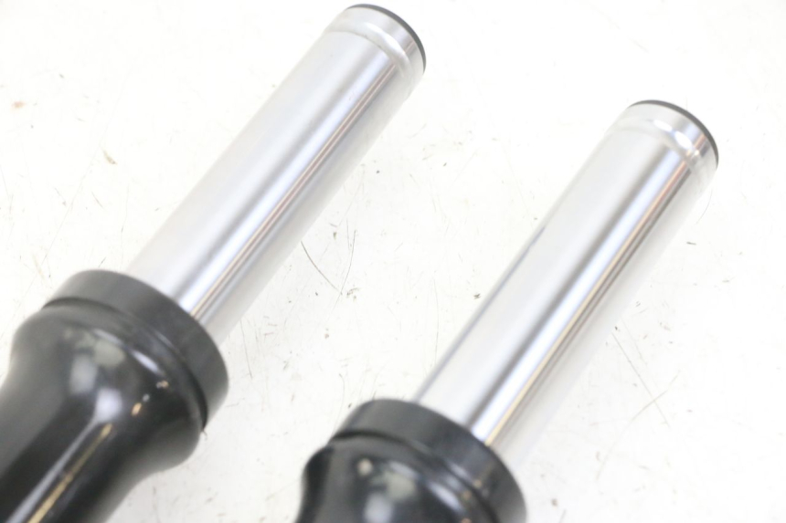 photo de FORKS LEG SYM FIDDLE 3 III 50 (2014 - 2020) - Surface and material condition