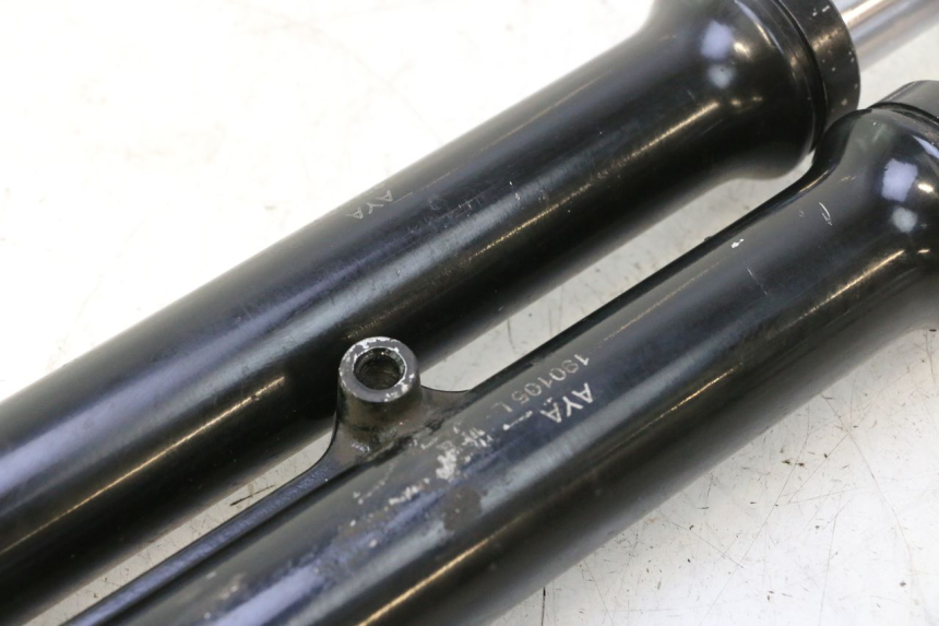 photo de FORKS LEG SYM FIDDLE 3 III 50 (2014 - 2020) - Surface and material condition