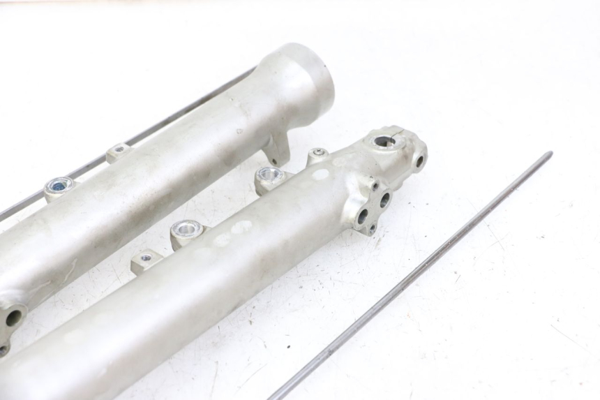 photo de FORKS LEG YAMAHA FJ 36Y 1100 (1984 - 1985) - Surface and material condition