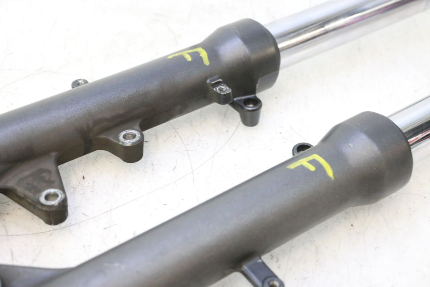 photo de FORKS LEG HONDA FJS SILVER WING SILVERWING 400 (2005 - 2008) - Markings and original references