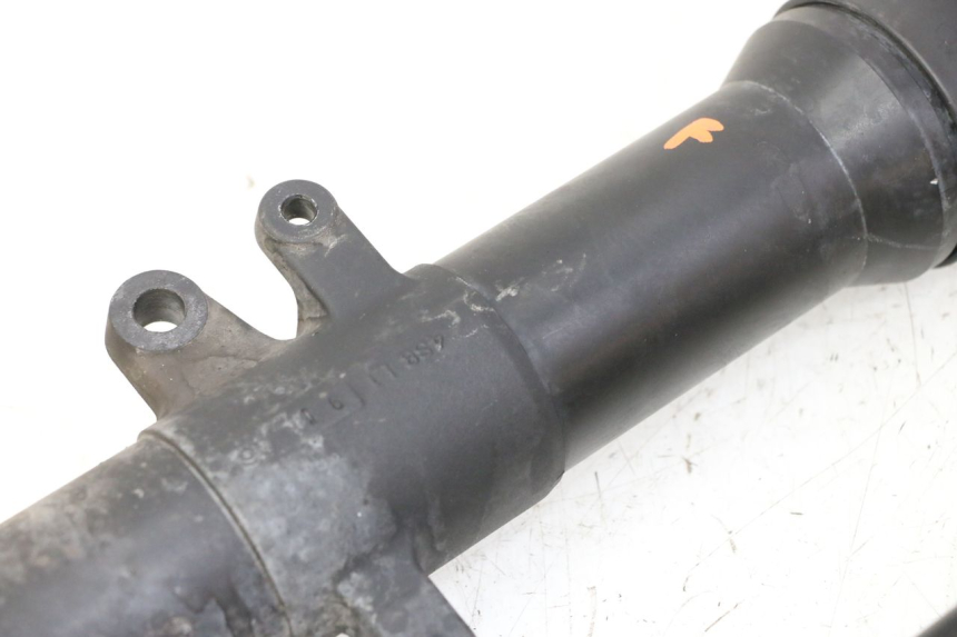 photo de FORKS LEG YAMAHA FZ6 FAZER S2 600 (2007 - 2011) - Zoom on usage condition