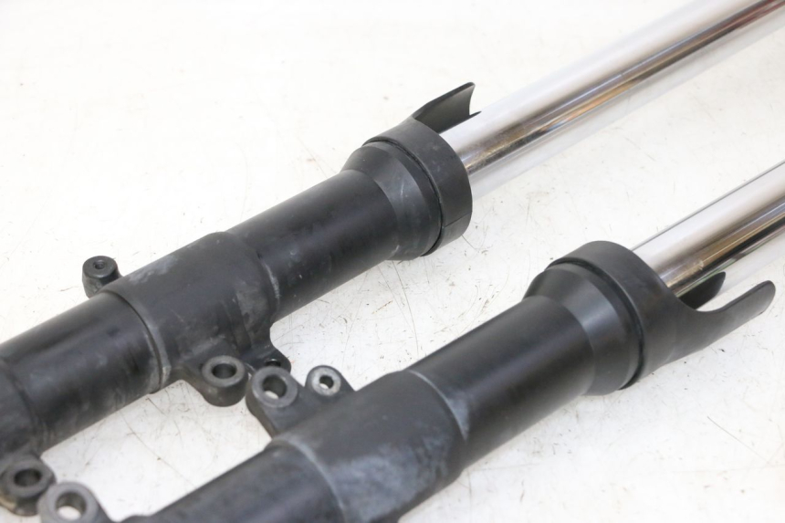 photo de FORKS LEG YAMAHA FZ6 FAZER S2 600 (2007 - 2011) - Markings and original references