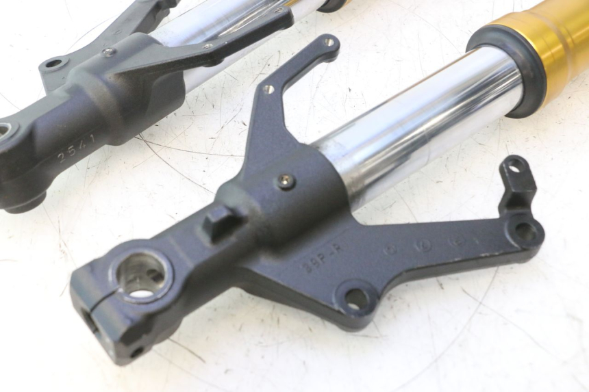 photo de FORKS LEG YAMAHA FZ8 800 (2010 - 2016) - Distinctive features
