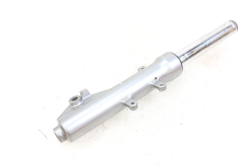 photo de LEFT FORK TUBE KYMCO DINK 4T 50 (2007 - 2018) - Technical close-up