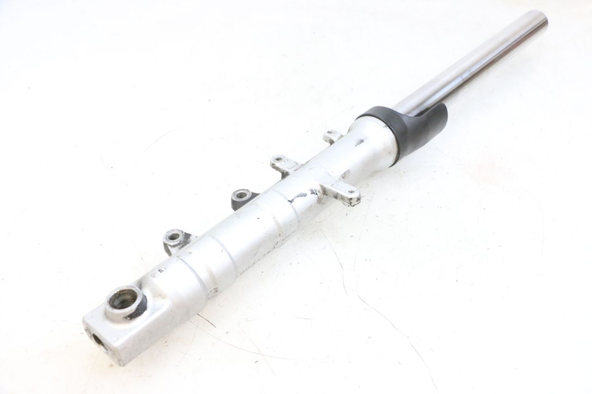 photo de LEFT FORKS LEG YAMAHA FZ6 N FAZER 600 (2004 - 2006) - Surface and material condition