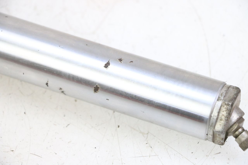 photo de LEFT FORKS LEG HONDA MTX TC02 125 (1987 - 1989) - Distinctive features