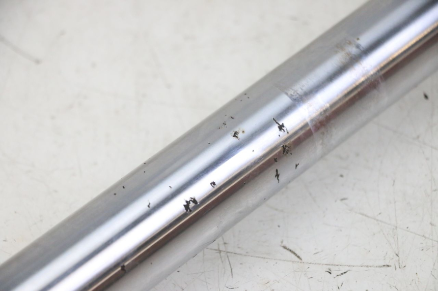 photo de LEFT FORKS LEG HONDA MTX TC02 125 (1987 - 1989) - Surface and material condition