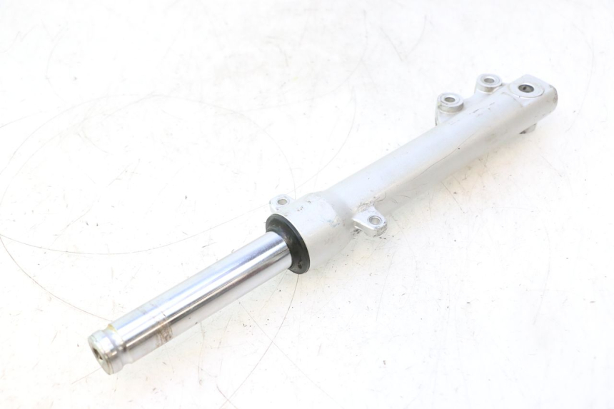 photo de LEFT FORKS LEG PEUGEOT KISBEE 4T 50 (2018 - 2022) - Checked used part